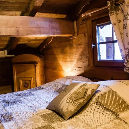 Les Greniers Du Mont Blanc * Passy (Haute-Savoie)