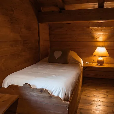Chalet Les Greniers Du Mont Blanc